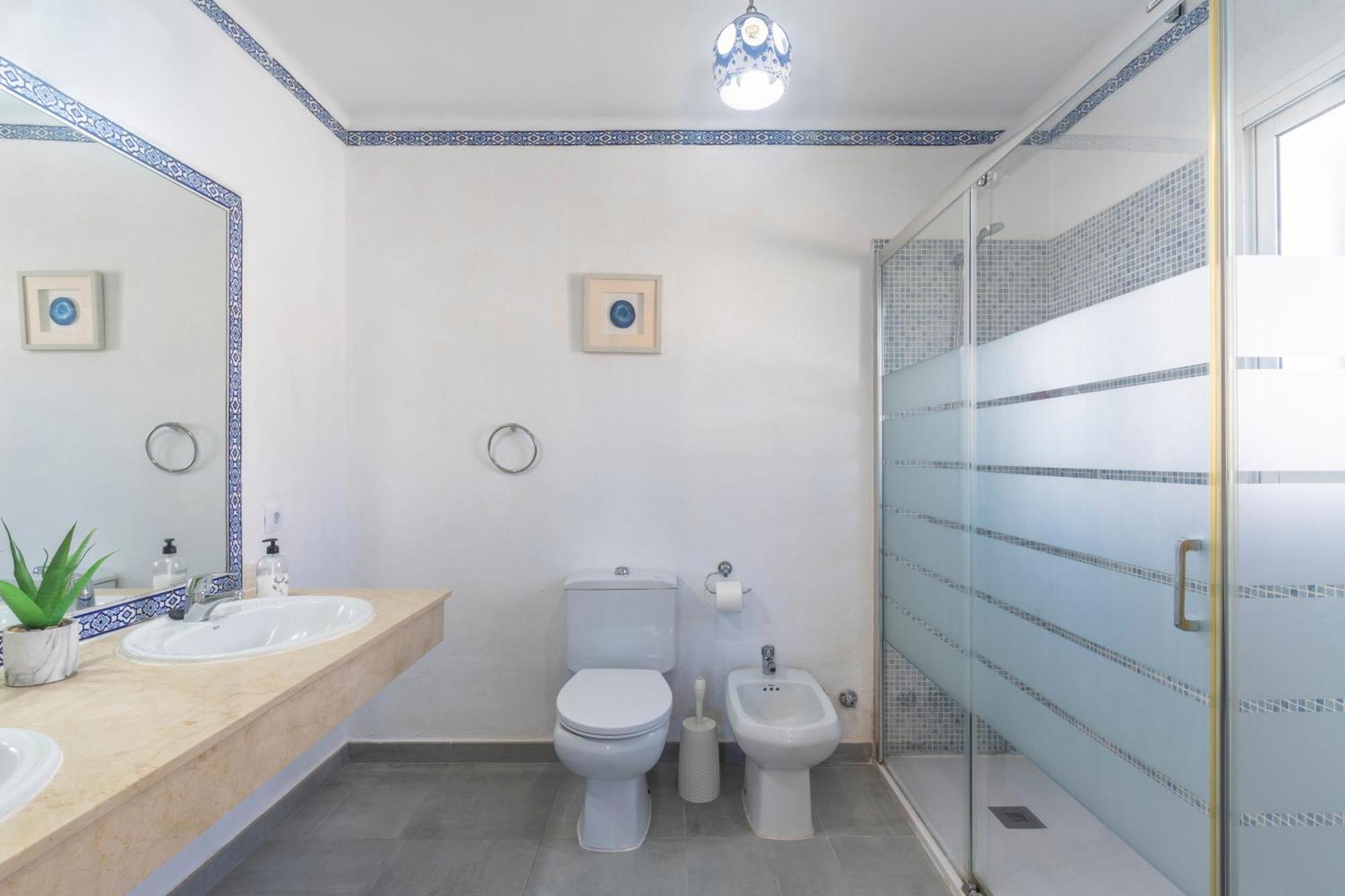 Beautiful 5 Bedroom Villa, Sea Views, Private Pool, Estepona Newly Refurbished Zewnętrze zdjęcie